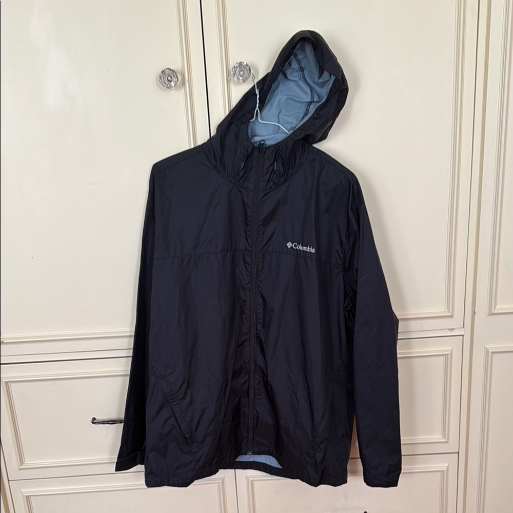 Columbia Men's Black Hooded wind Jacket, sz. XL